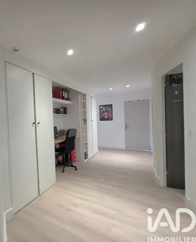 Apartment in Saint-Étienne (42100)