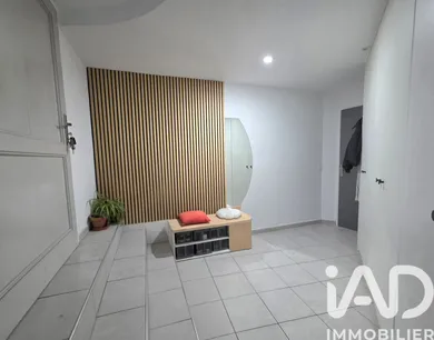 Apartment in Saint-Étienne (42100)