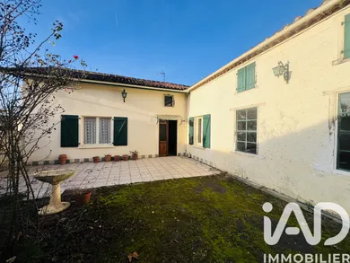 Village house in Bernède (32400)