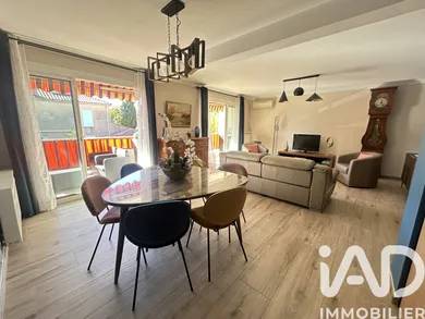 Apartment in Sanary-sur-Mer (83110)