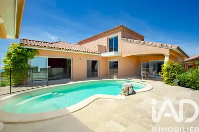 Maison d'architecte à Maignaut-Tauzia (32310)