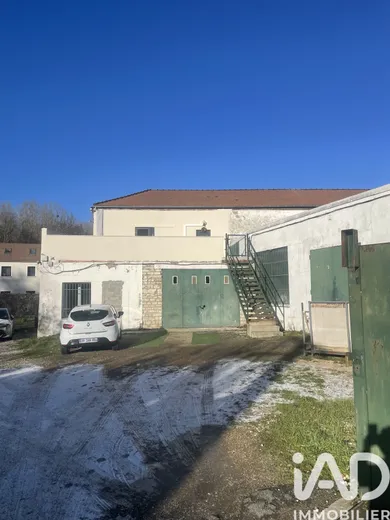 Immeuble à Aulnay-sur-Mauldre (78126)