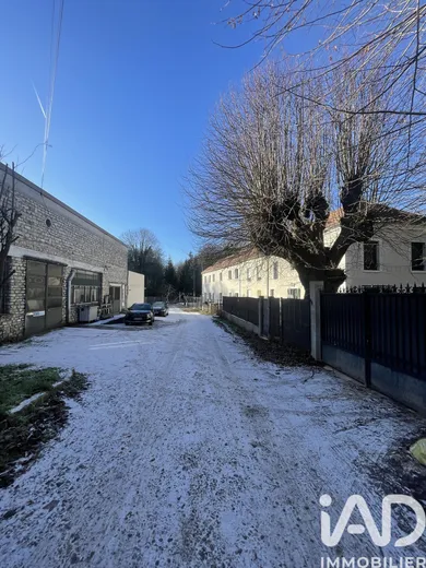 Immeuble à Aulnay-sur-Mauldre (78126)