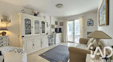 Apartment in Sanary-sur-Mer (83110)