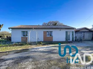 Park home in vernoux en gatine (79240)