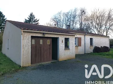 Traditional house in Soulignonne (17250)