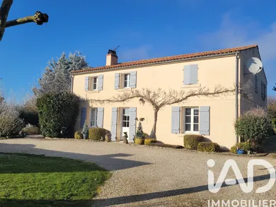 Maison à Rives-d'Autise (85240)