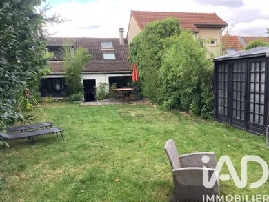 Townhouse in Chanteloup-en-Brie (77600)