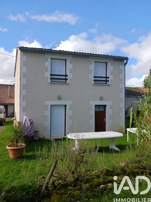 Village house in Usson-du-Poitou (86350)