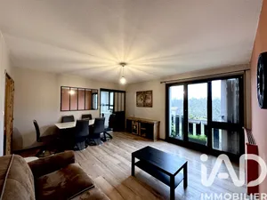 Apartment in Pessac (33600)