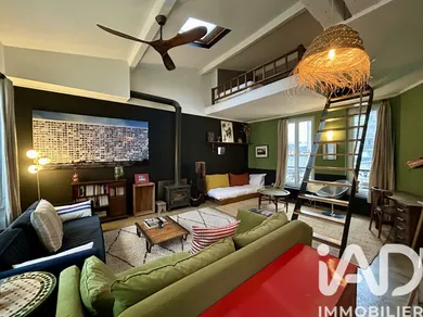 Apartment in Paris (75011)