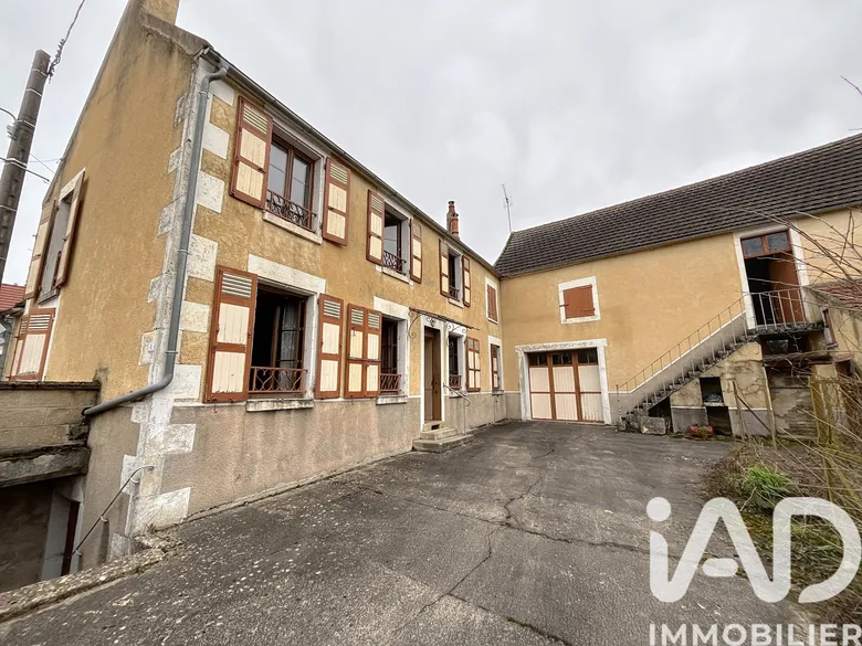 Maison 4 pièces 113 m² · à Mailly-le-Château · 113,1 m² · 90 000 €