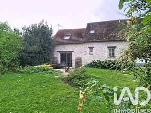 Maison de village à Yèvre-la-Ville (45300)