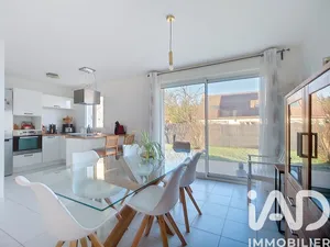 Maison traditionnelle à Ville-Saint-Jacques (77130)