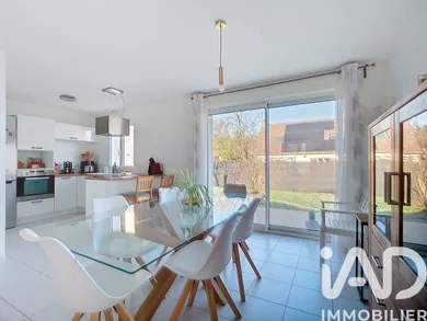 Maison traditionnelle à Ville-Saint-Jacques (77130)