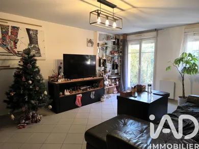 Apartment in Pontault-Combault (77340)