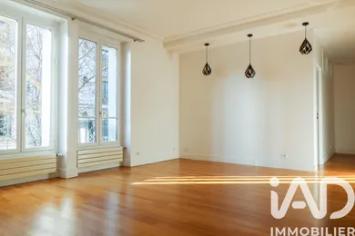 Apartment in Montrouge (92120)