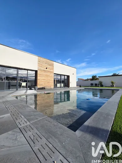 Maison d'architecte à Pia (66380)