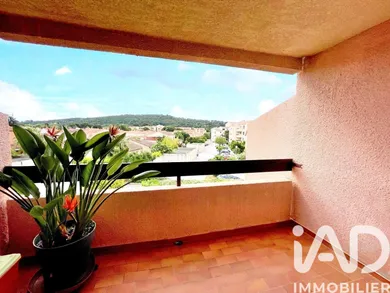 Apartment in Sanary-sur-Mer (83110)