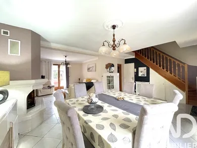 House in Courtry (77181)