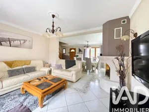 House in Courtry (77181)