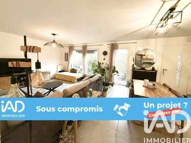 Pavillon à Laval (53000)