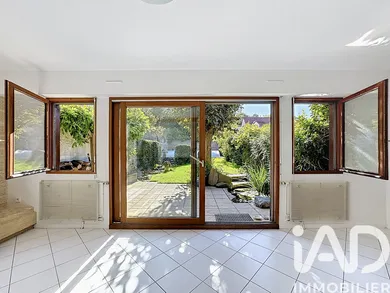 House in Vélizy-Villacoublay (78140)