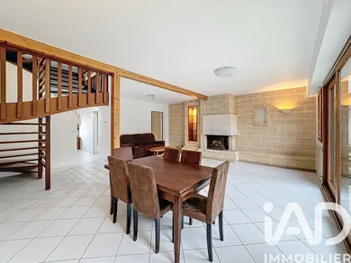 House in Vélizy-Villacoublay (78140)