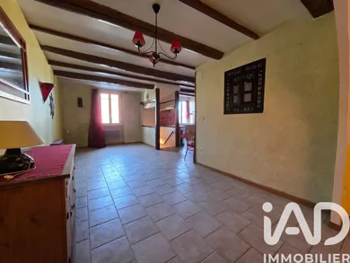Apartment in Carpentras (84200)