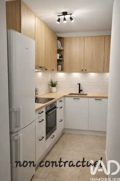 Apartment in Hyères (83400)