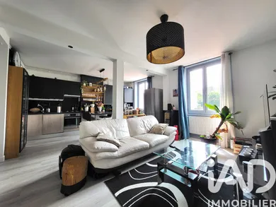 Apartment in Saint-Étienne (42000)