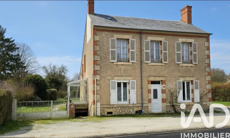 Maison 4 pièces 111 m² · à Senneçay · 111 m² · 76 000 €