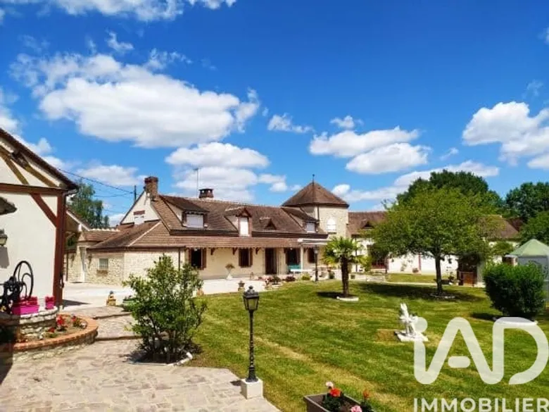 Maison 10 pièces 294 m² · à Varennes-Changy · 294 m² · 445 000 €