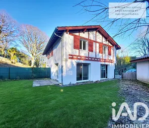 Maison à Urt (64240)