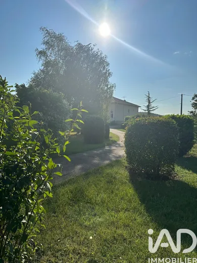 Maison traditionnelle à Prissé (71960)