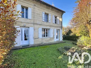 House in Saint-Laurent-d'Arce (33240)