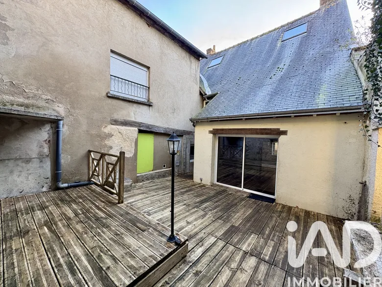 Maison 6 pièces 142 m² · à Château-Renault · 142 m² · 130 000 €