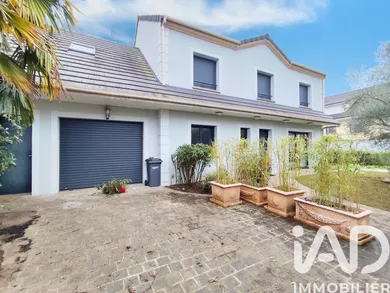 Maison traditionnelle à La Ville-du-Bois (91620)