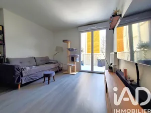 Appartement à Voisins-le-Bretonneux (78960)