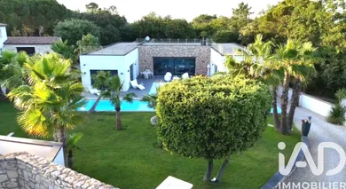 Traditional house in Saint-Laurent-des-Arbres (30126)