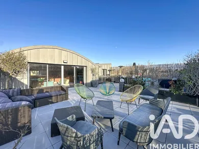 Architectural house in Colombes (92700)