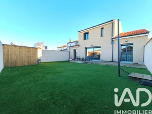 Maison de village à Malintrat (63510)