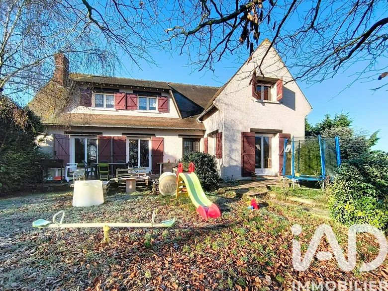 Maison 7 pièces 195 m² · à Vernouillet · 195 m² · 210 000 €