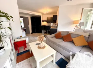 Apartment in Aix-en-Provence (13090)