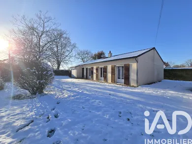 House in Thouars (79100)