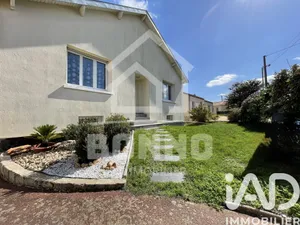 Maison traditionnelle à Basse-Goulaine (44115)