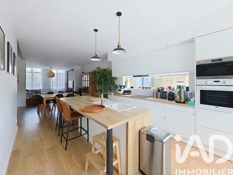 Maison 5 pièces 147 m² · à Leers · 147 m² · 379 500 €
