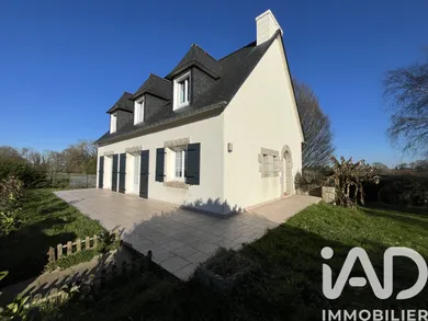 Maison à Collorec (29530)