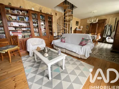 Maison à Villeloin-Coulangé (37460)