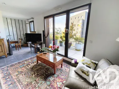 Appartement à Bordeaux (33300)